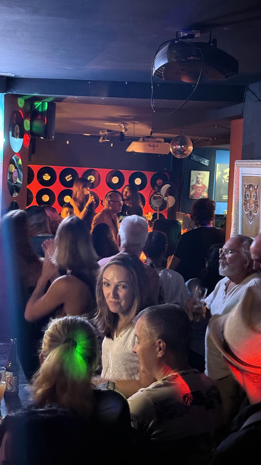 Gato Cool Interior 1