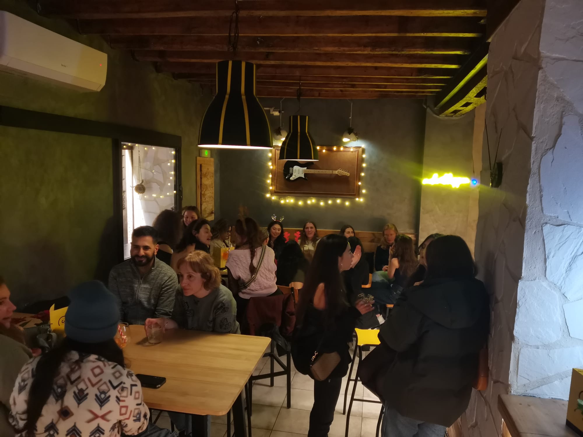 Tipsy Bagel Interior 4